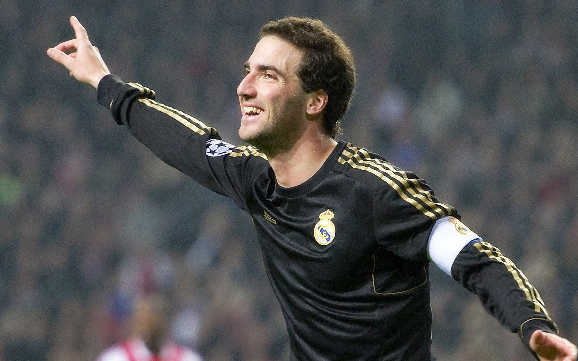 中国女篮的荣耀源自无数汗水，中国女篮表现